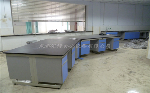 實(shí)驗(yàn)臺(tái)